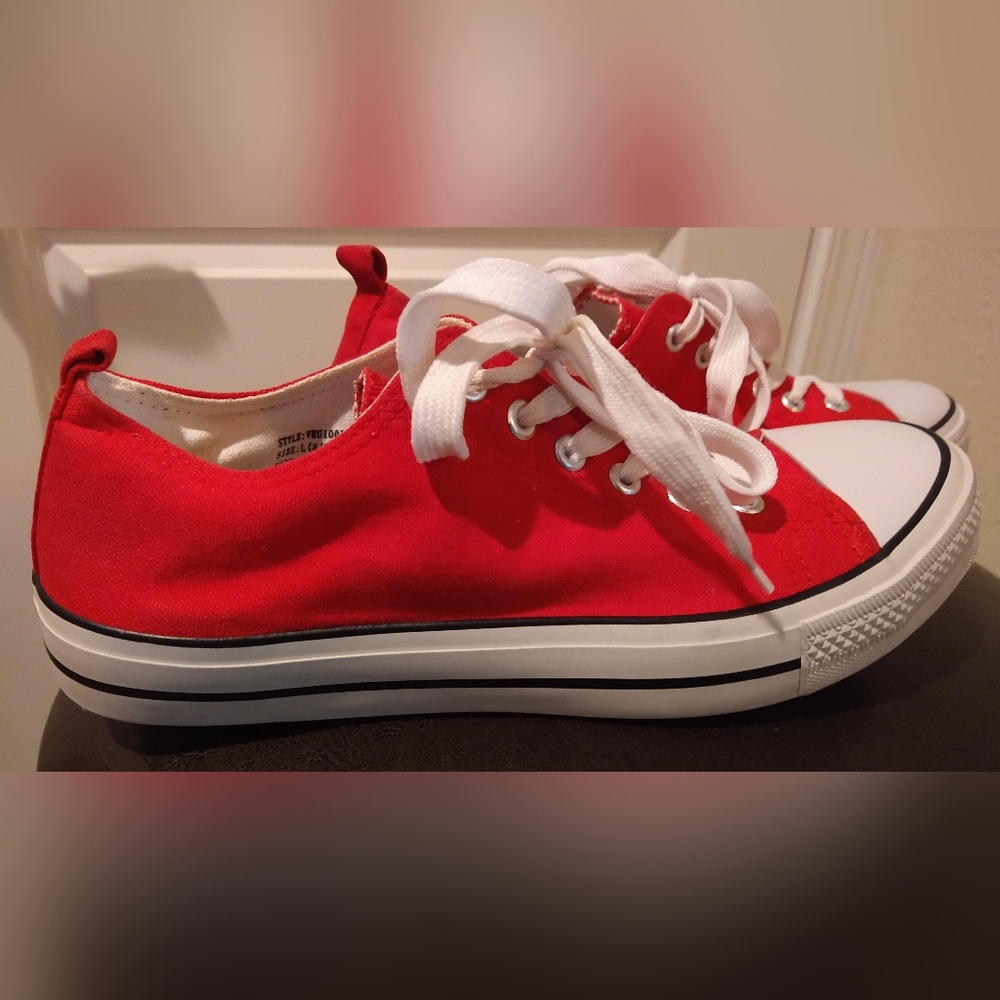 Rue21 Size 9 Converse Style Red Casual Sneakers